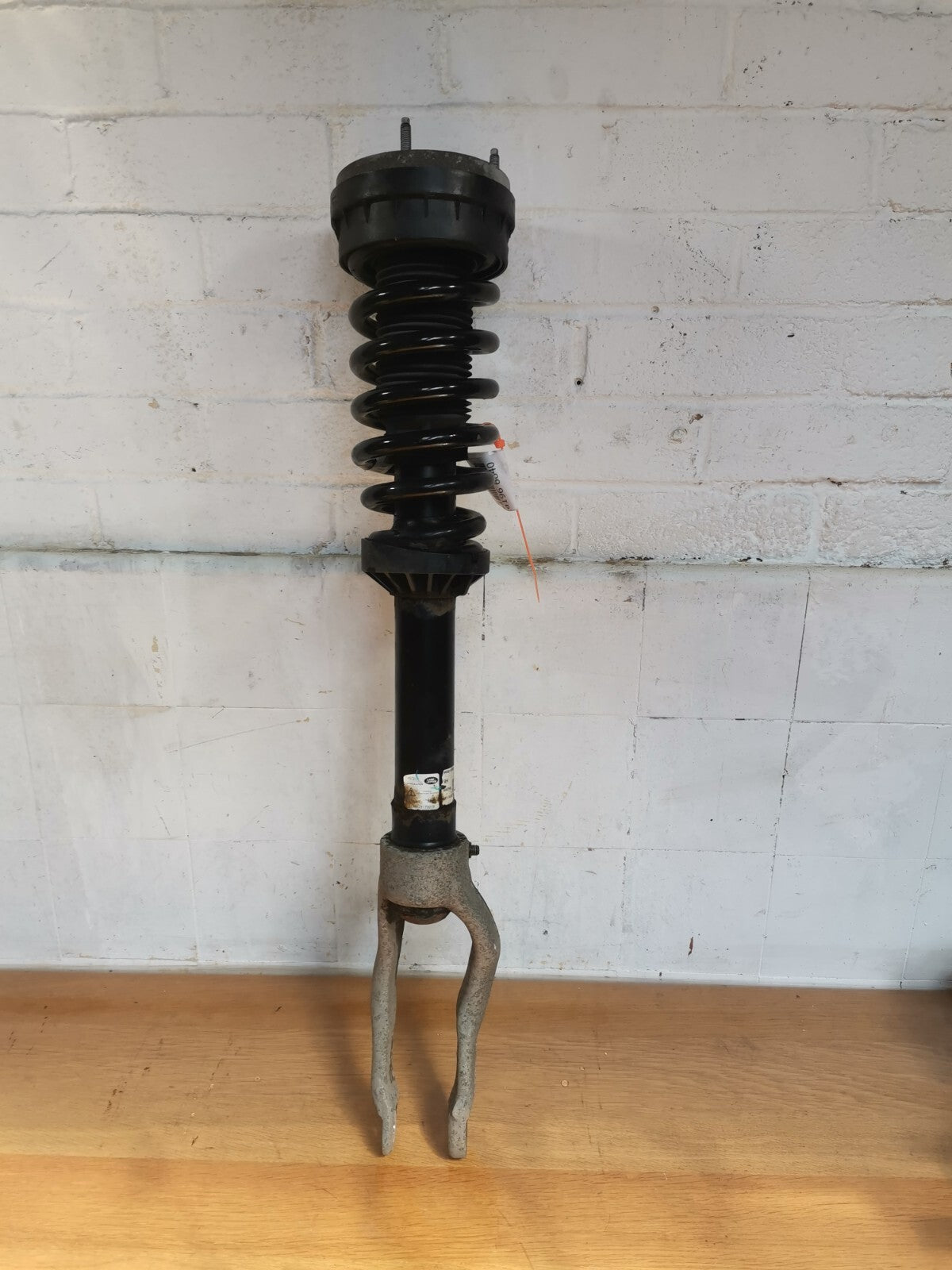 JAGUAR F-PACE X761 3.0 PETROL 2017 FRONT RIGHT SHOCK ABSORBER HK8318B037 A196 - Image 3