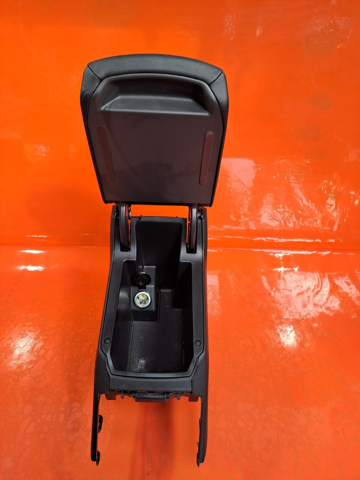 Cupra Leon VZ2 2023 1.4 Petrol ArmRest Assembly 5FA864207C Warranty A227 - Image 9