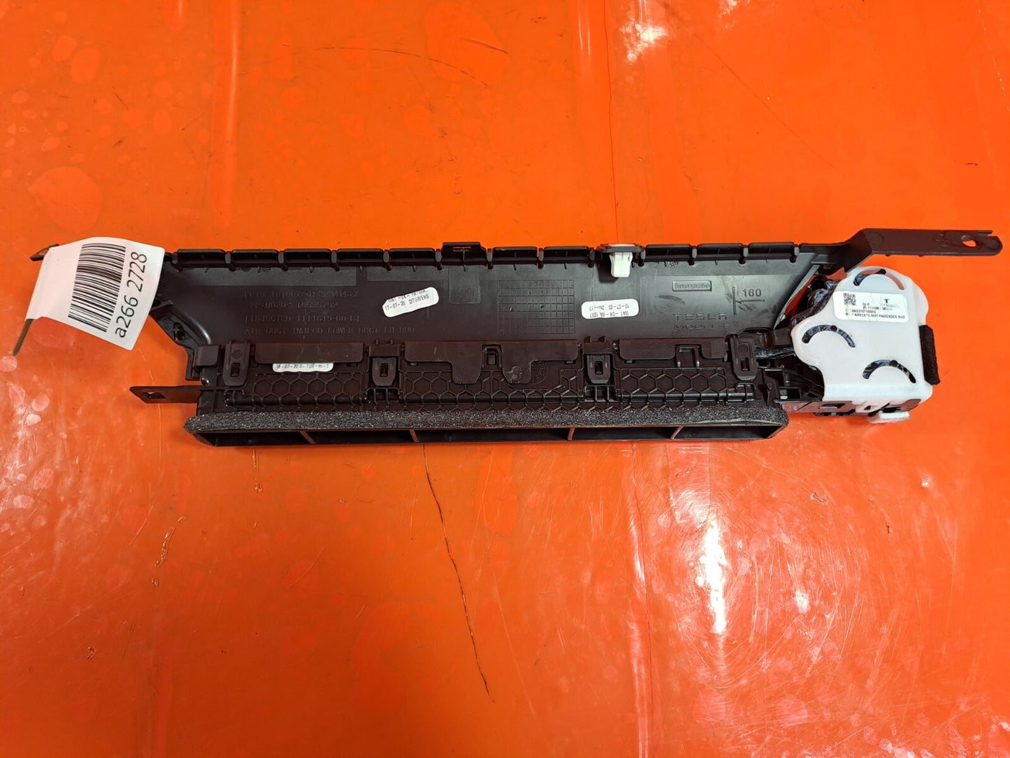 ✅2020 TESLA MODEL 3 RIGHT DRIVER SIDE DASHBOARD INNER AIR VENT 1111599-00-B - Image 2
