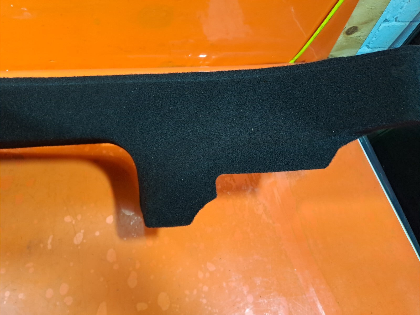 TESLA MODEL 3 LONG 2024 RIGHT SIDE LOWER B PILLAR COVER TRIM 1733762-10-D A207 - Image 9