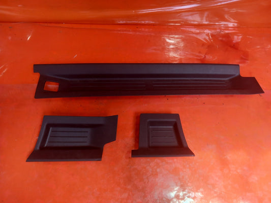 Land Rover Defender L663 3.0 Diesel 2025 Dashboard Trims L8B2046B46DC L8B2046B46 - Image 2