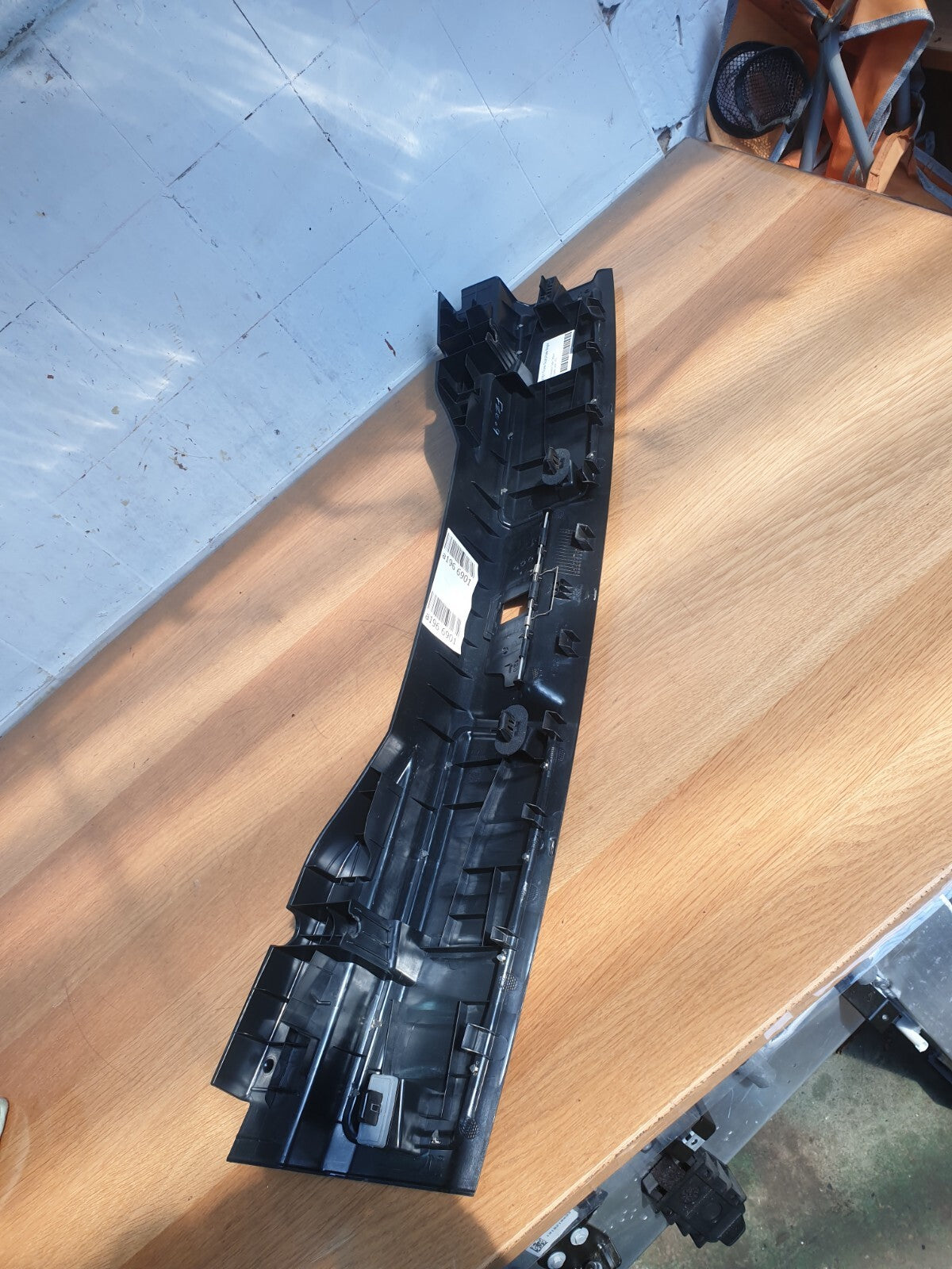 2017 JAGUAR F-PACE X761 3.0P REAR TRUNK SILL SCUFF PLATE TRIM HK83406A64AD A196 - Image 5