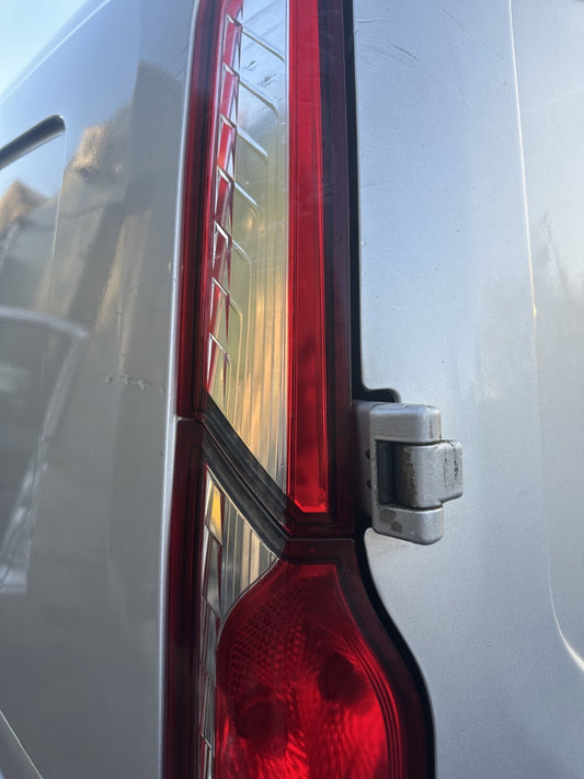 ✅2017 FORD TRANSIT CONNECT REAR LEFT UPPER TAIL LIGHT DT11-13A603-AD A369 - Image 2