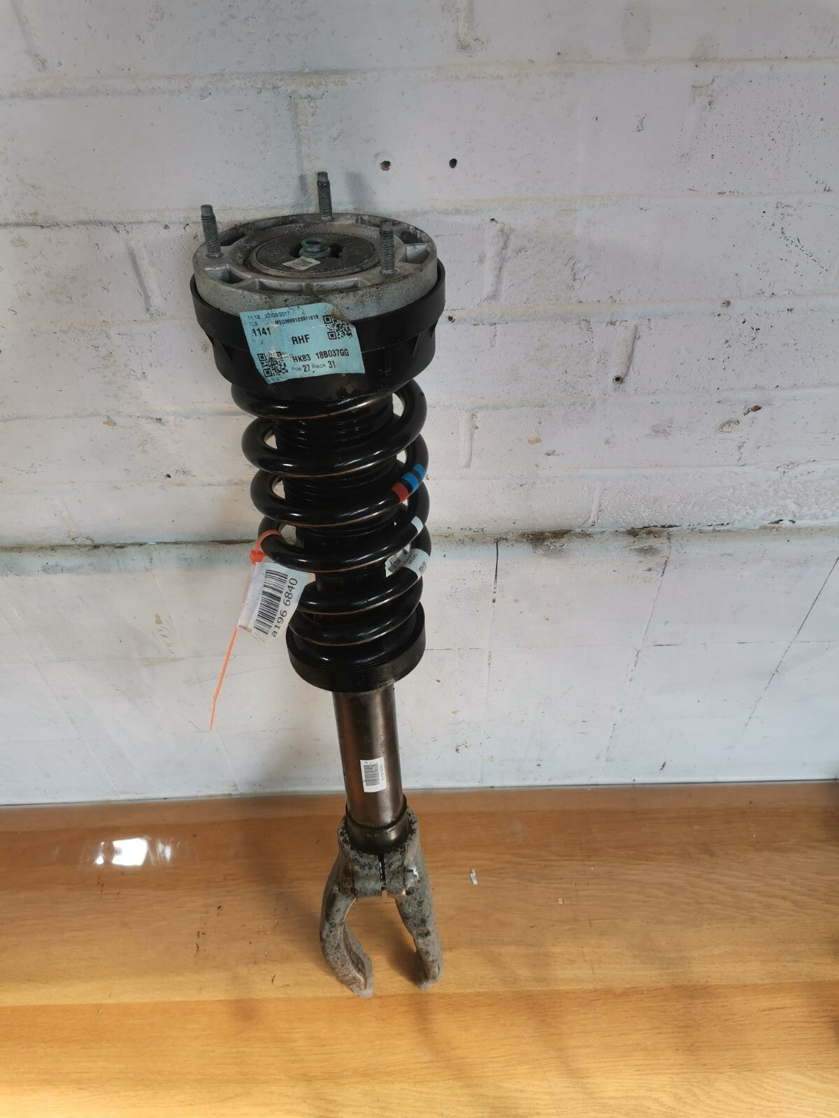 JAGUAR F-PACE X761 3.0 PETROL 2017 FRONT RIGHT SHOCK ABSORBER HK8318B037 A196 - Image 10