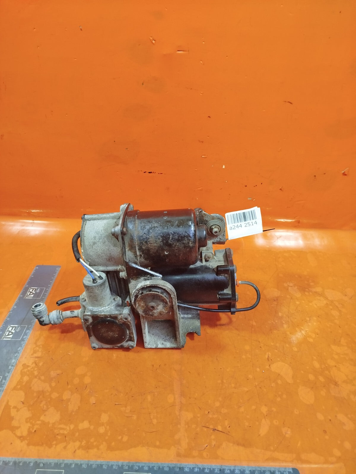 ✅2010 LAND ROVER DISCOVERY 4 L319 AIR SUSPENSION COMPRESSOR 6H22-19G525-BF A244 - Image 1
