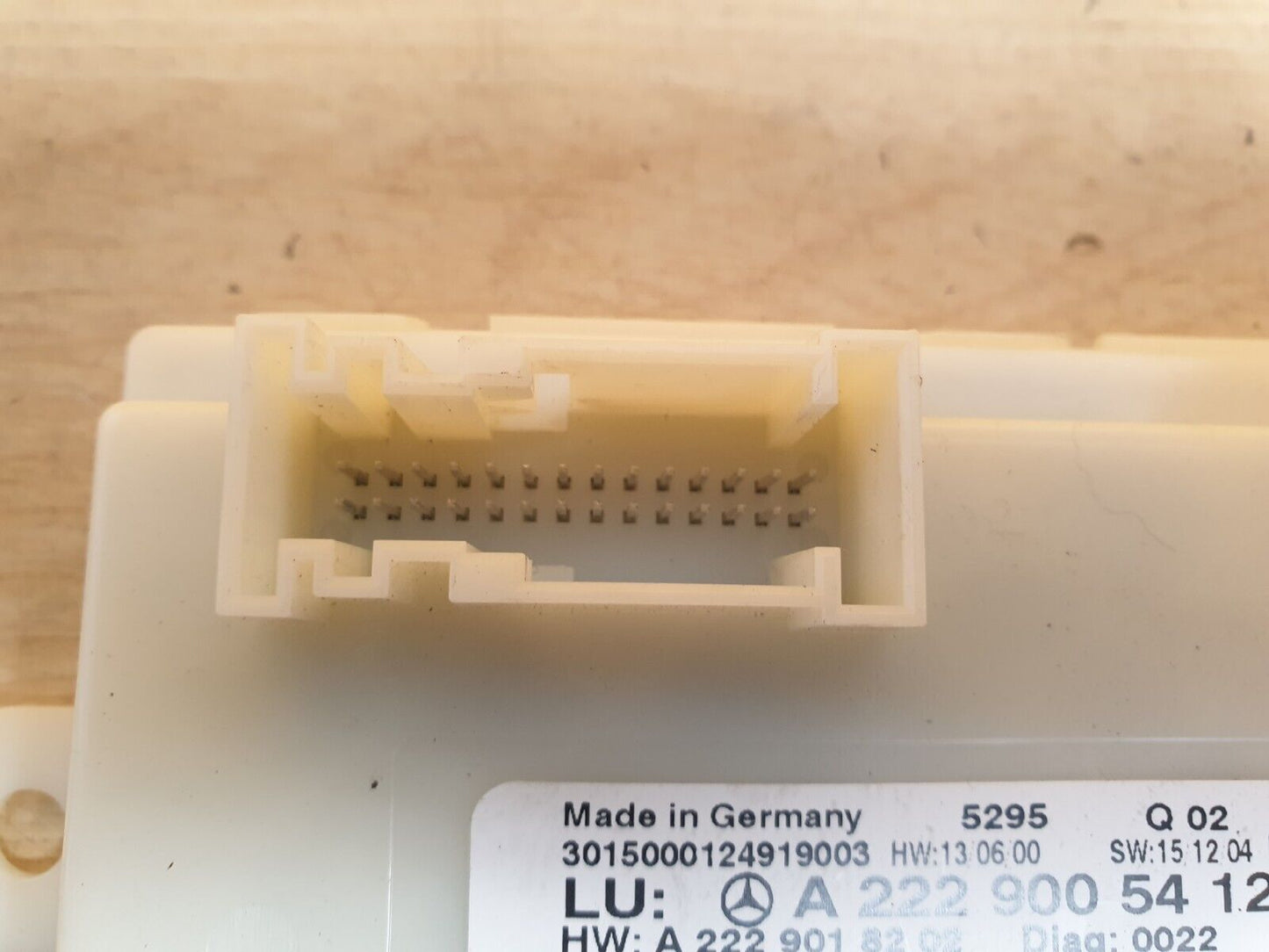 2015 MERCEDES C200 W205 2.0 PETROL ENTRY CONTROL MODULE A2229005412 A048