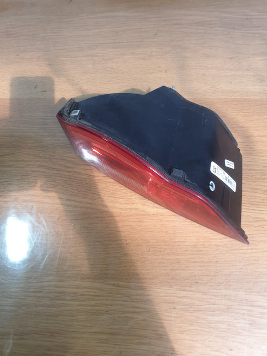 ✅JAGUAR F-PACE V6 3.0 PETROL 2017 REAR RIGHT INNER TAIL LIGHT HK8315K272AA A196 - Image 2