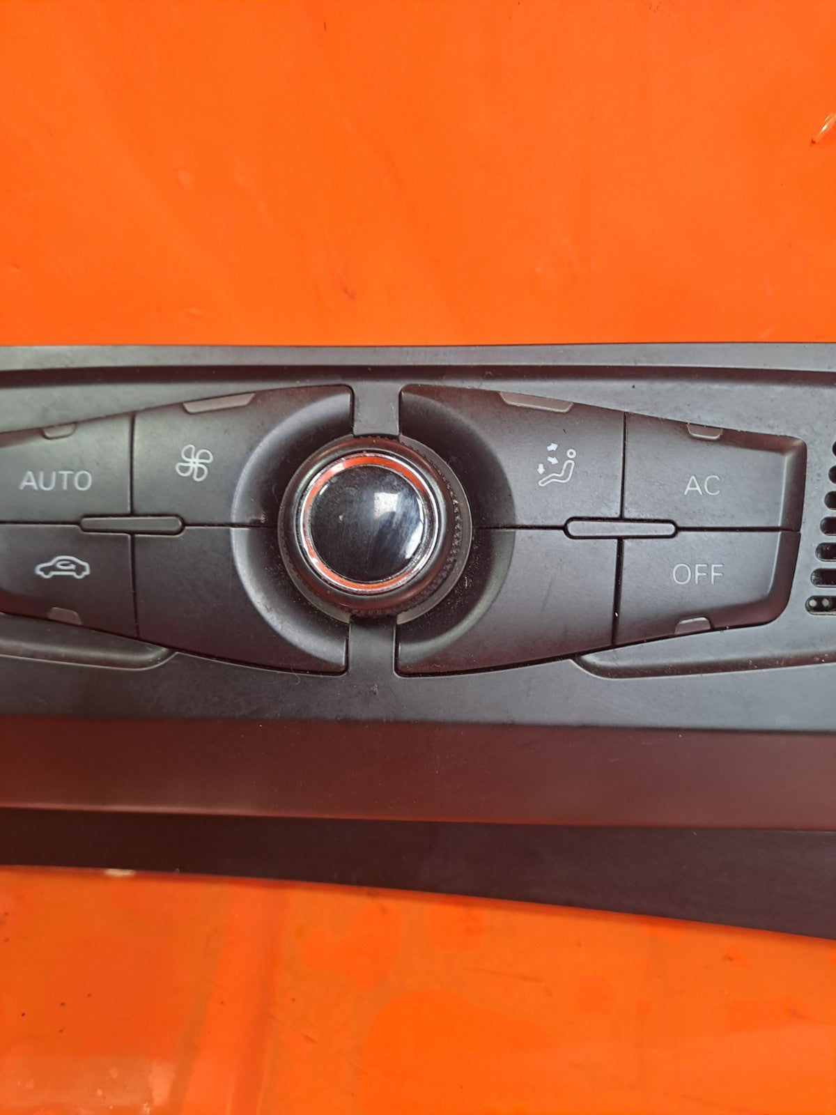 ✅Audi Q5 S Line 2012 2.0 Diesel CLIMATE CONTROL PANEL 8T2820043AD Warranty A291 - Image 5