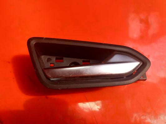 Renault Captur 1.6 Petrol 2023 Front Right Interior Door Handle 826721378R A392 - Image 2