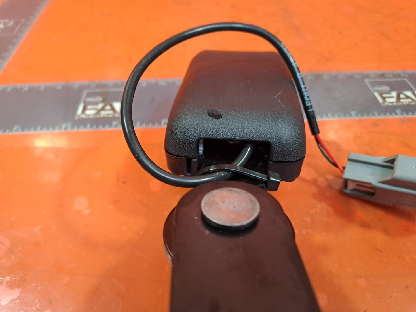 TESLA MODEL 3 LONG 2024 REAR LEFT SEAT BELT BUCKLE 1857740-C1-C Warranty A207 - Image 9
