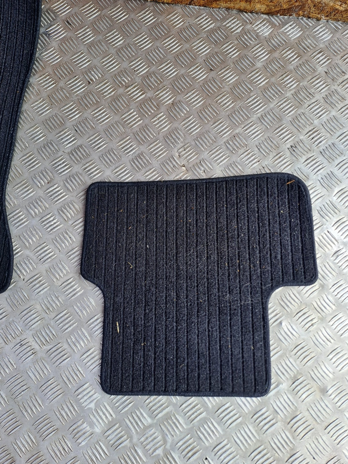 ✅MERCEDES B180 W246 1.8 DIESEL 2012 INTERIOR FLOOR MATS SET A2466802248 Warranty - Image 6