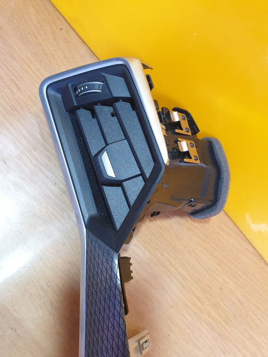 ✅2023 BMW I4 G26 E-DRIVE 40M SPORT ELECTRIC DASHBOARD AIR VENT TRIM 5A04CE3 A190 - Image 2