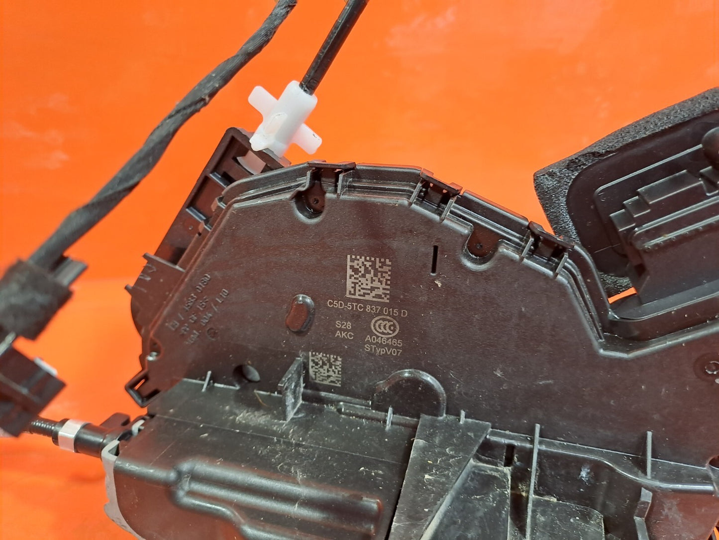 Cupra Leon VZ2 2023 1.4 Petrol FRONT LEFT DOOR LOCK MECHANISM C5D-5TC837015D - Image 8