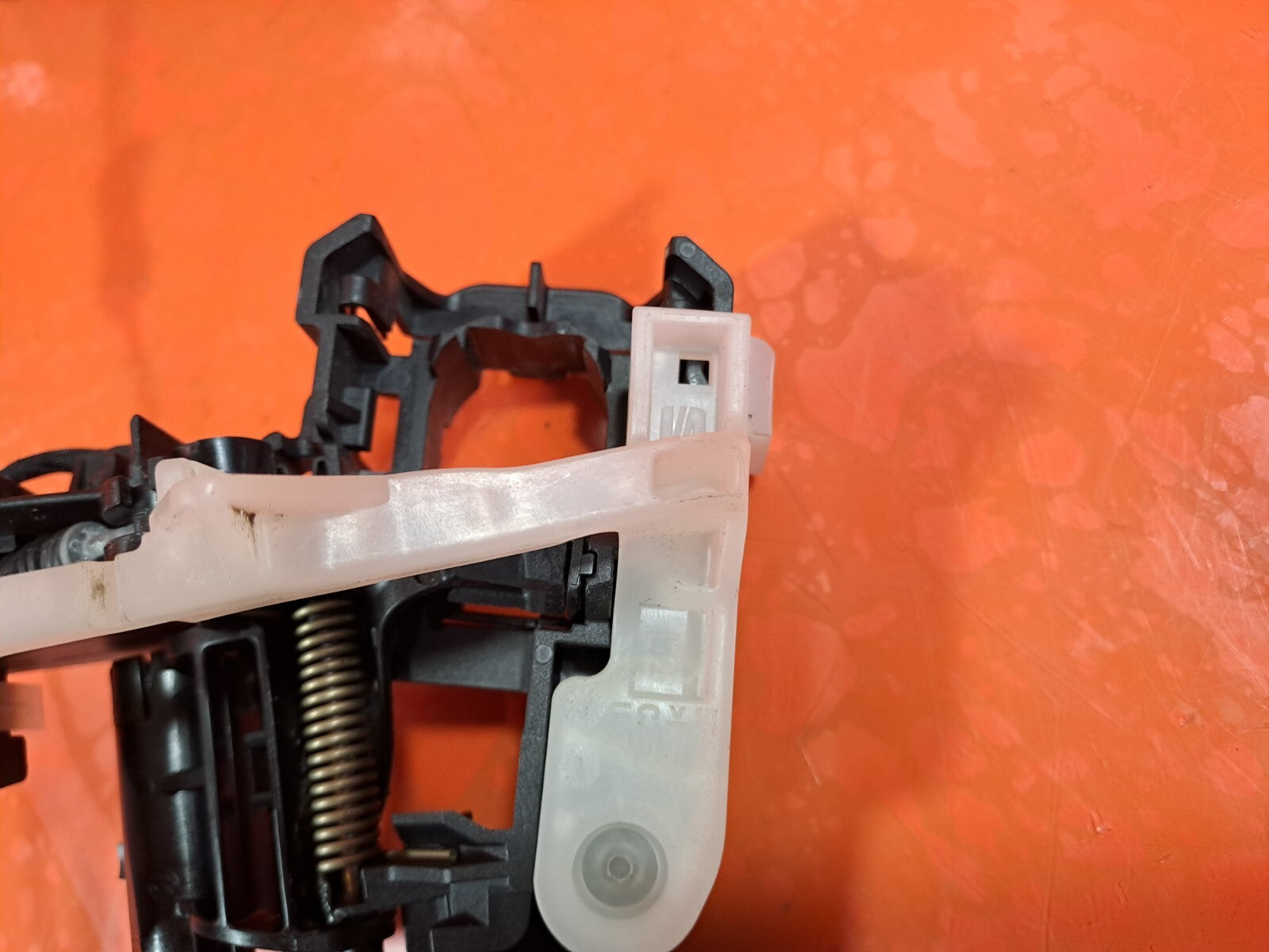 Cupra Leon VZ2 2023 1.4 Petrol FRONT LEFT DOOR LOCK MECHANISM C5D-5TC837015D - Image 6