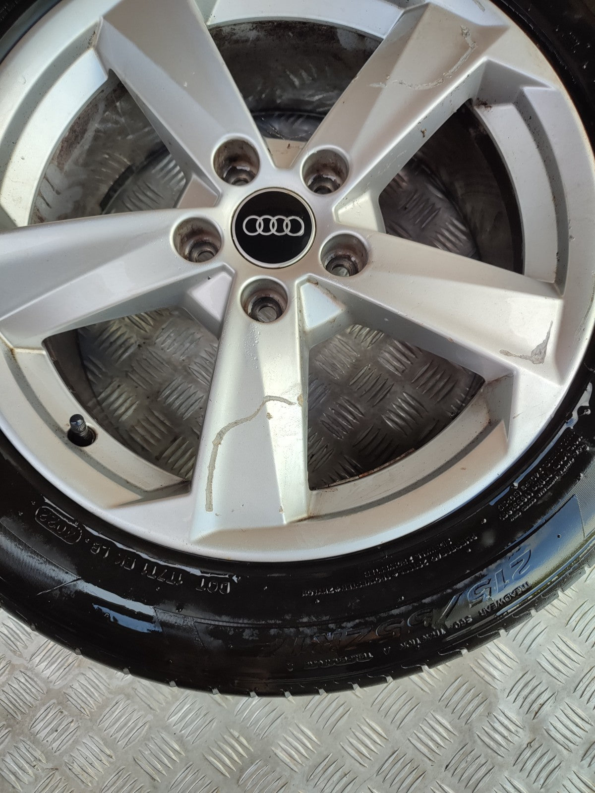✅AUDI Q2 S-LINE 1.4 PETROL 2017 ALLOY WHEEL & TYRE 215/55 ZR17 81A601025B A134 - Image 7