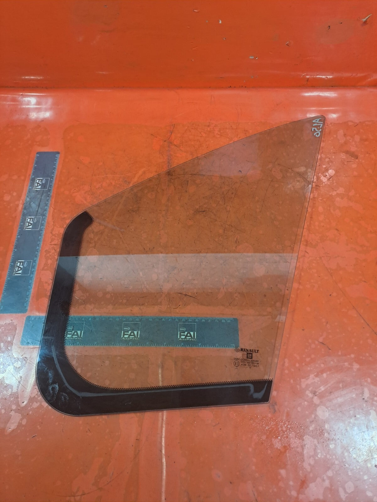 ✅RENAULT TRAFIC MK3 Sl27 1.6 DIESEL 2015 FRONT LEFT DOOR QUARTER WINDOW GLASS - Image 2