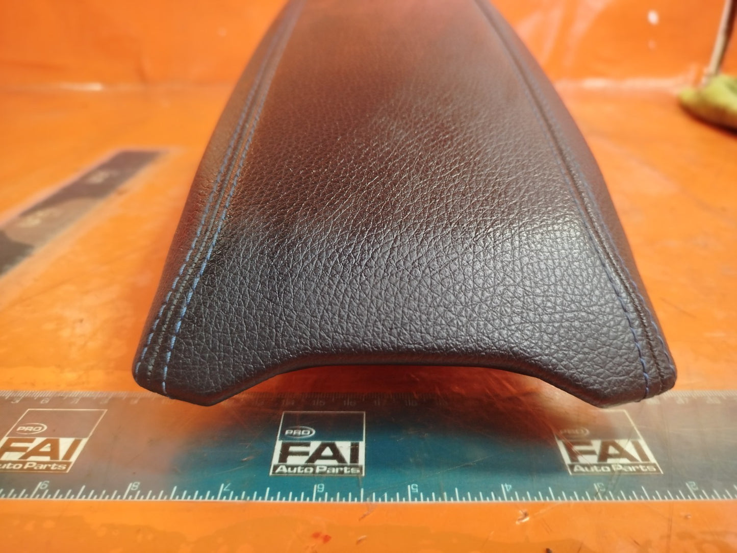 ✅BMW 220D M SPORT F44 2.0 DIESEL 2023 CENTRE CONSOLE LEATHER ARMREST Warranty - Image 4