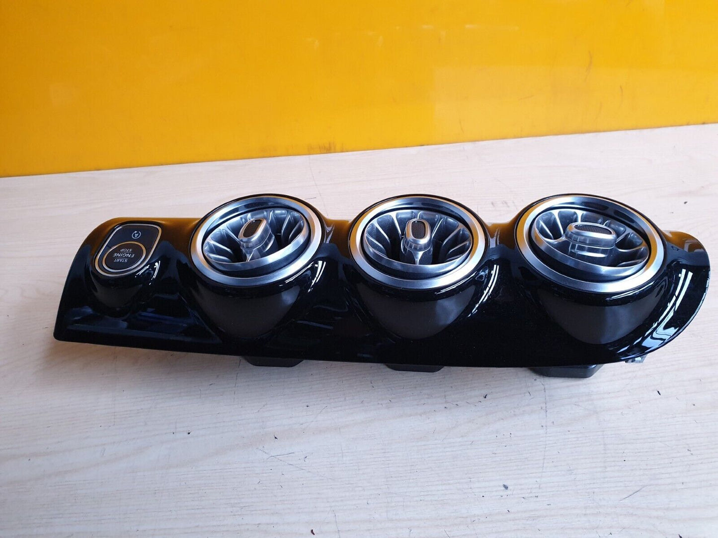 2021 MERCEDES A200 W177 1.3 PETROL FRONT DASHBOARD AIR VENT A1776800001 A067