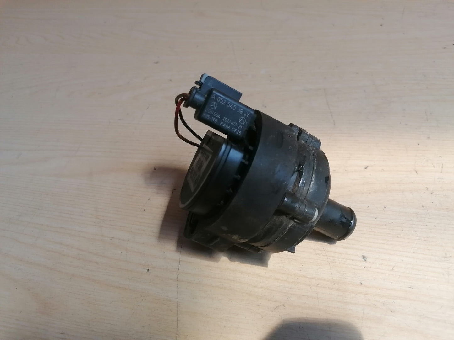 MERCEDES W176 WATER CIRCULATION PUMP WITH WIRING LOOM A2118350028 X00 - Image 12