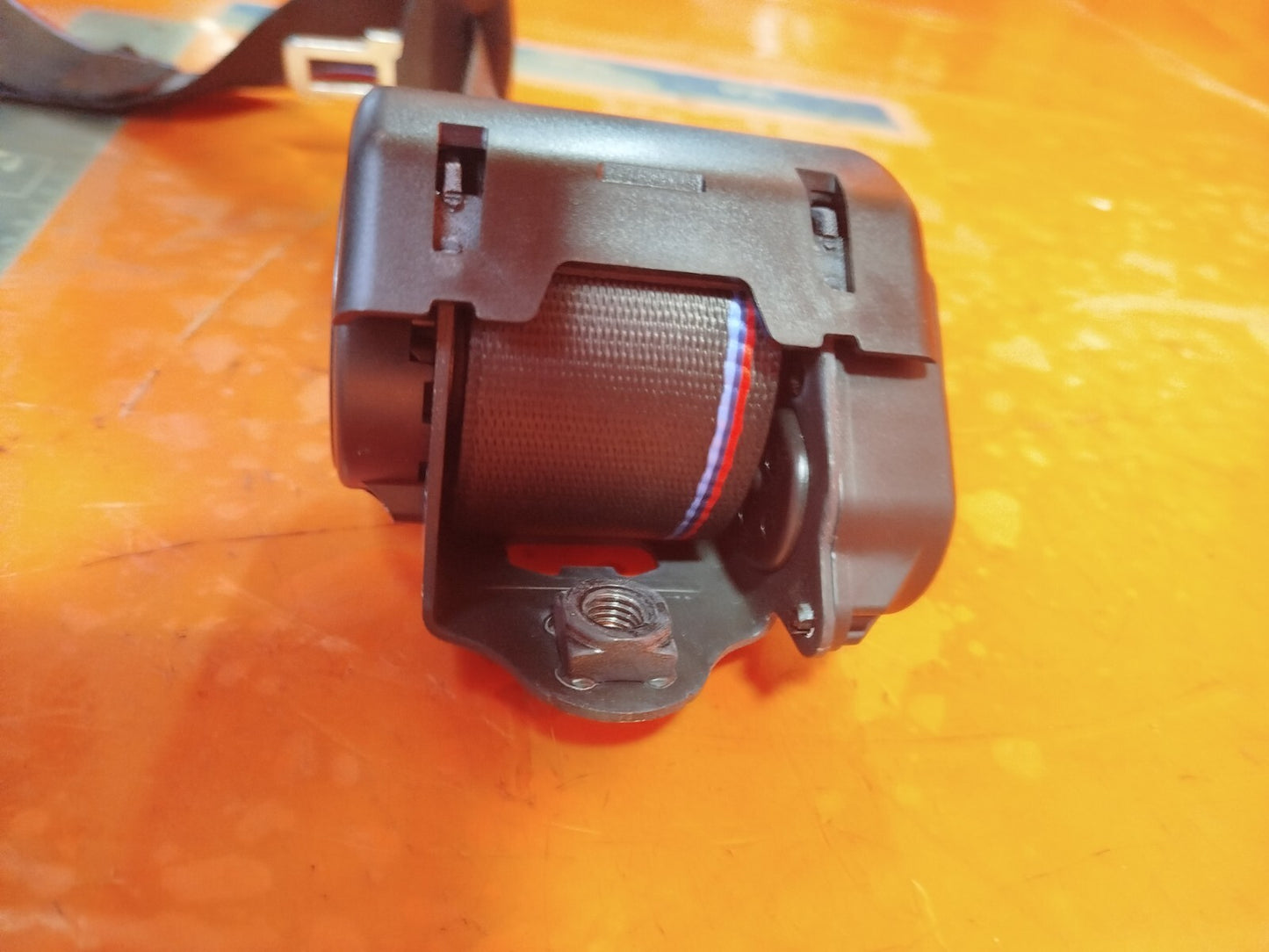 ✅BMW 1 SERIES REAR CENTRE SEAT BELT 644502600 643482700B Warranty xAA - Image 12