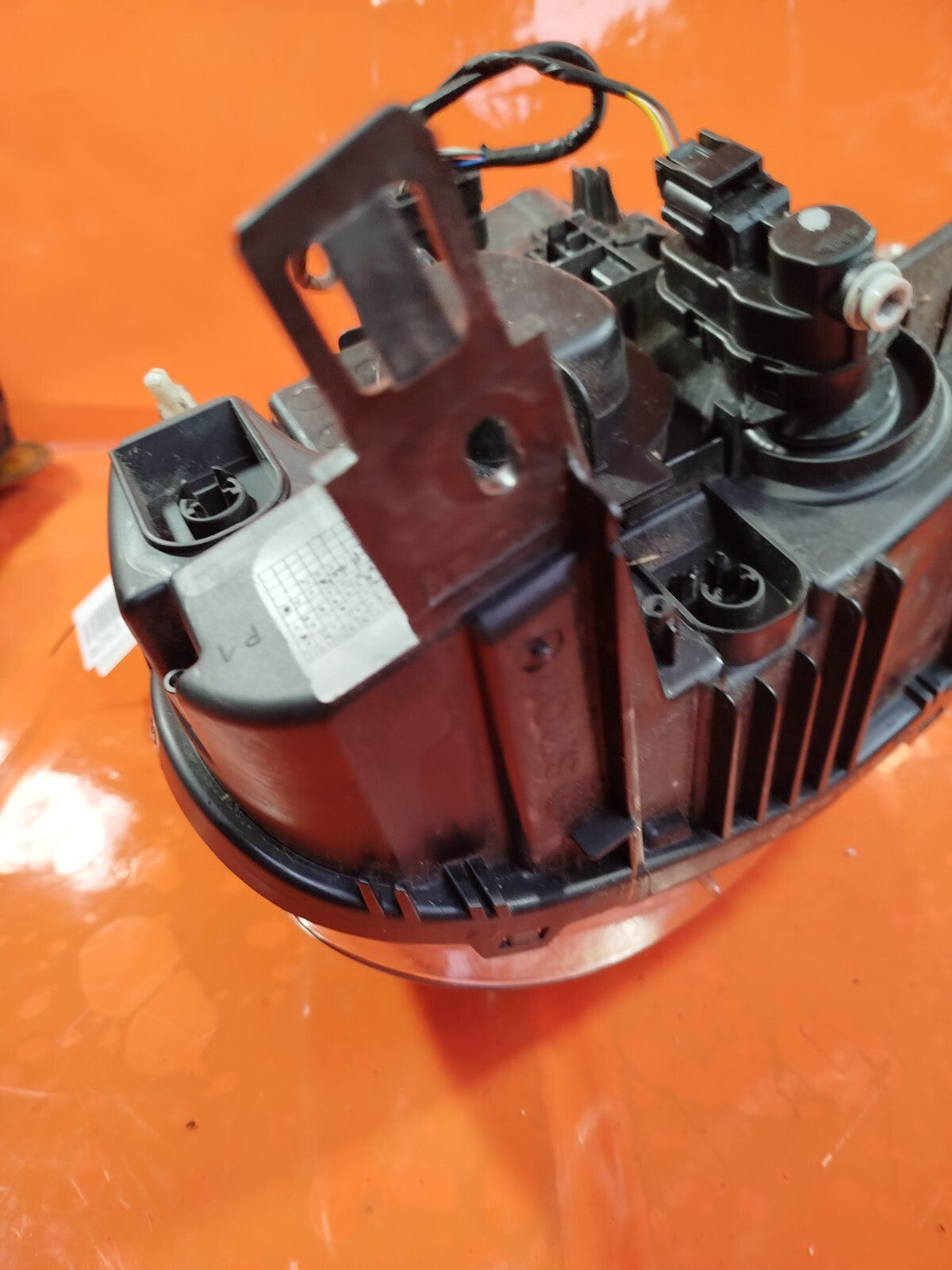 ✅SMART EQ FORFOUR 2020 FRONT RIGHT HEADLIGHT Broken Bracket - Image 5