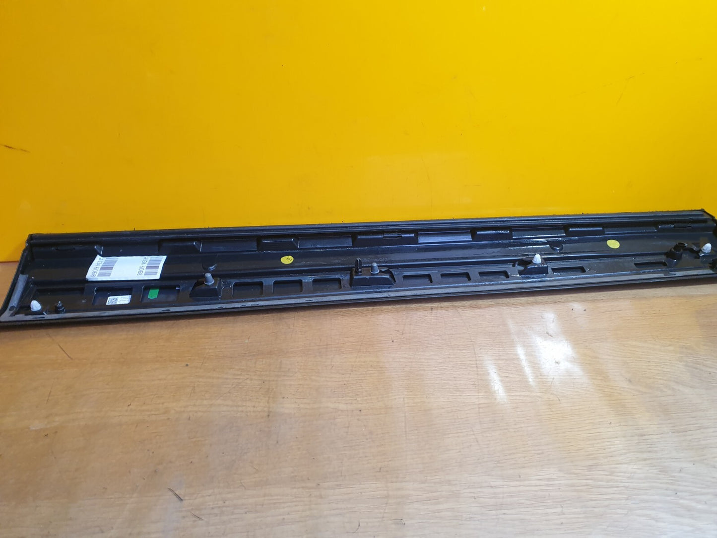 ✅AUDI Q2 S-LINE 1.4 PETROL 2017 FRONT RIGHT DOOR MOLDING GREY 81A853960B A134 - Image 8