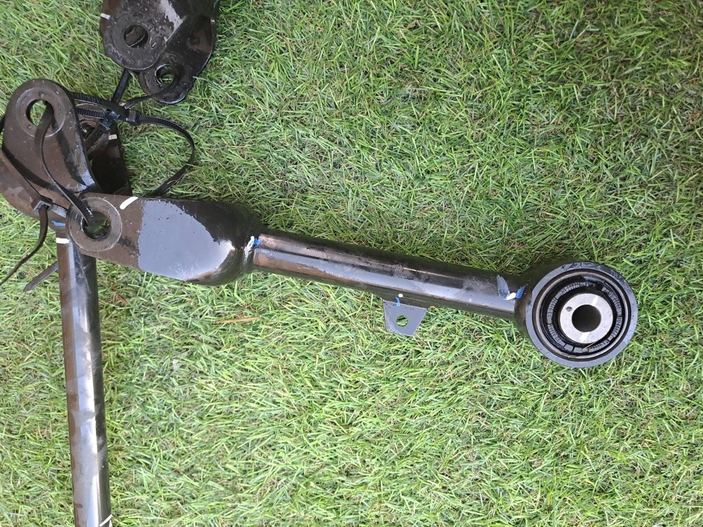 2024 TESLA MODEL 3 LONG REAR RIGHT SUSPENSION ARMS x4 + WARRANTY A207 - Image 12
