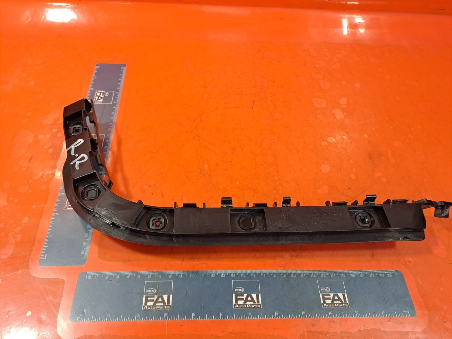 TESLA MODEL 3 LONG 2024 REAR RIGHT WING SUPPORT BRACKET 1762735-00-C Warranty - Image 1