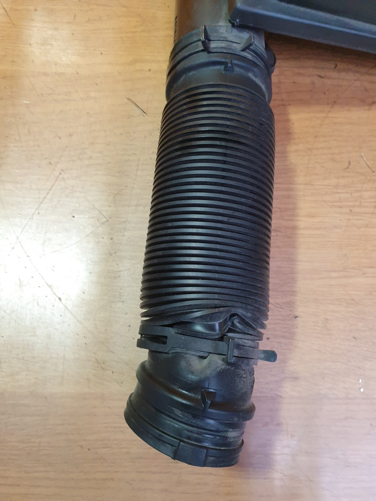 AUDI A3 E-TRON 1.4 PETROL 2015 AIR FILTER BOX 04E129611G Warranty A204 - Image 9
