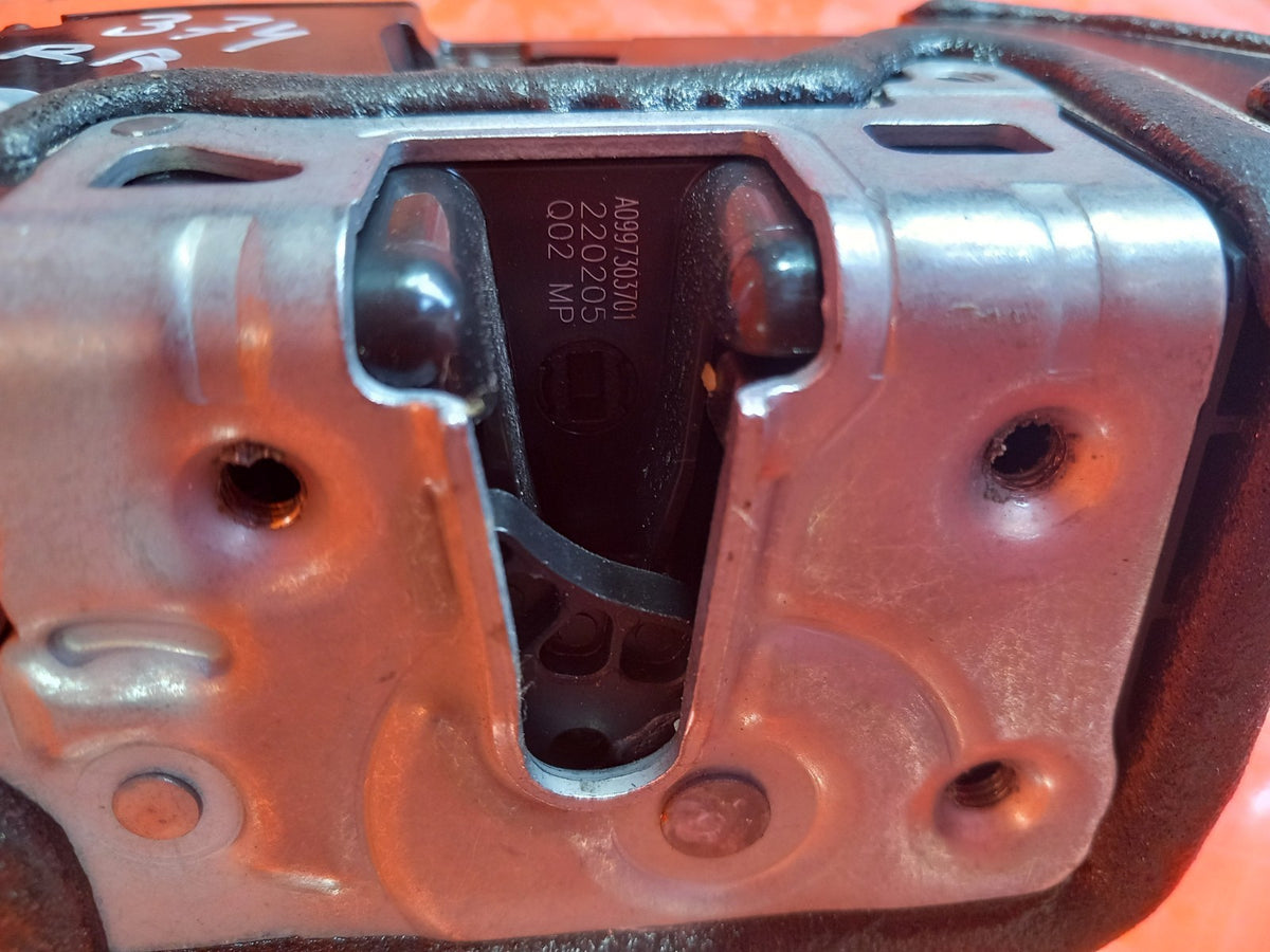 ebay-src:https://i.ebayimg.com/00/s/mtiwmfgxnjaw/z/rnaaaeswyuhqcfb3/$_57.jpg