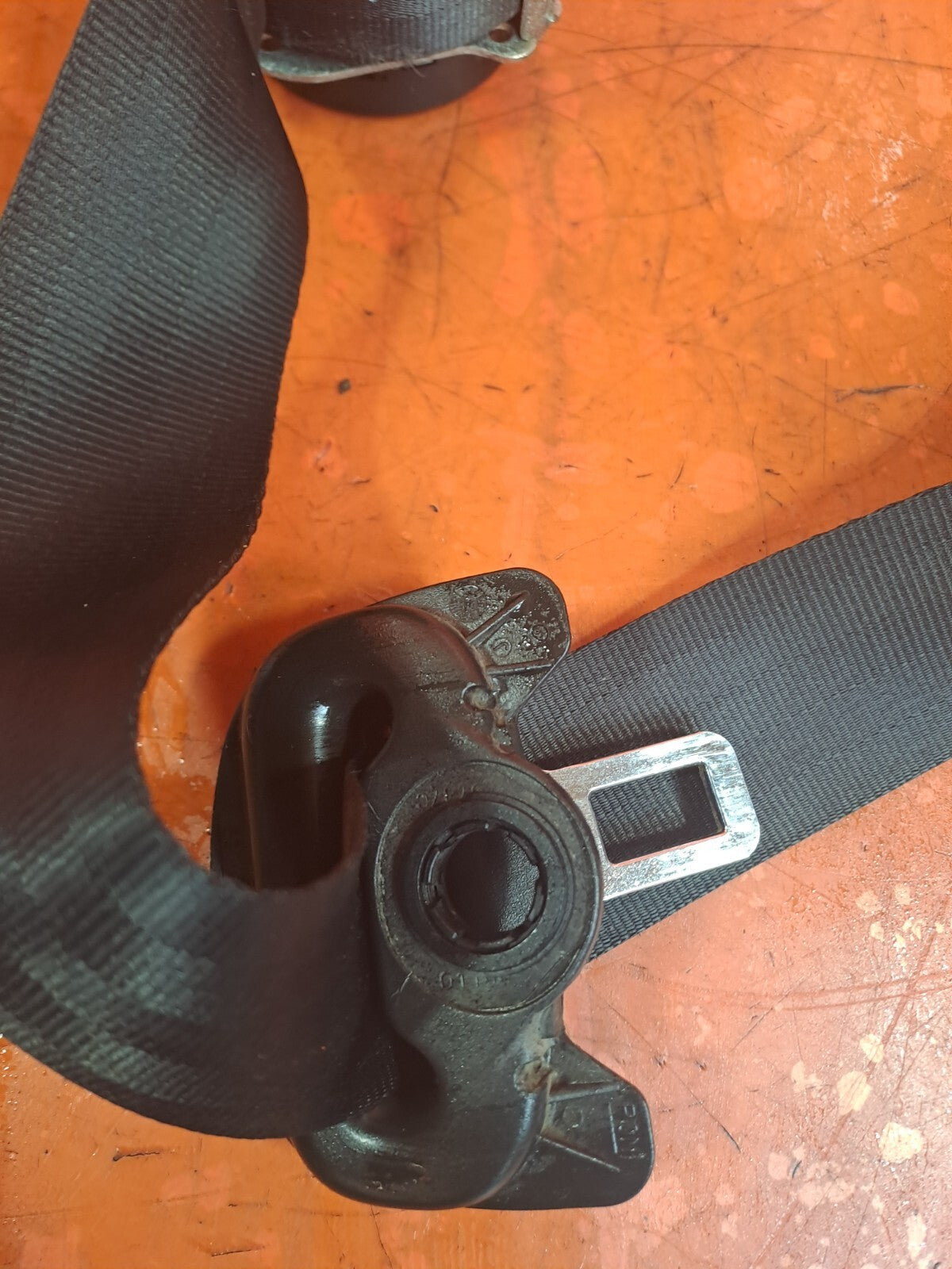 ✅2010 LAND ROVER DISCOVERY 4 L319 SEAT BELT REAR LEFT 8H22F611B69ABW + WARRANTY - Image 2