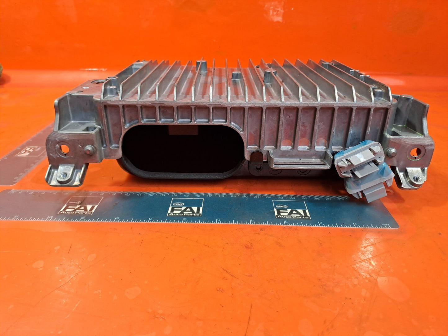 TESLA MODEL 3 LONG 2024 FRONT BODY COMFORT CONTROL UNIT 1497319-00-E Warranty - Image 2