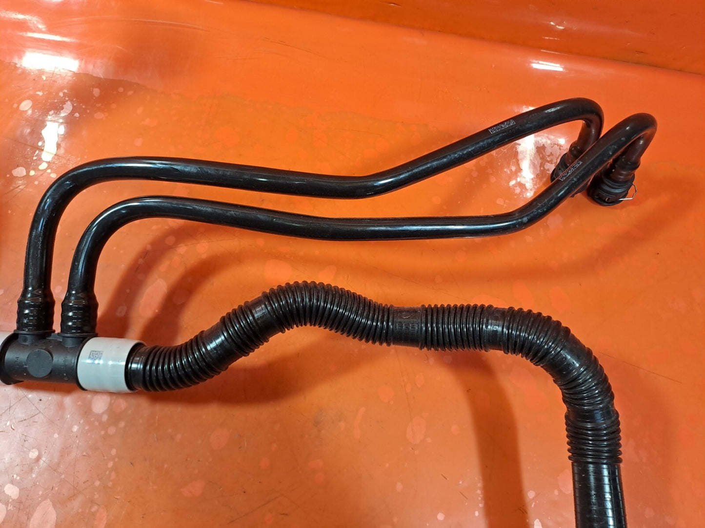 TESLA MODEL 3 LONG 2024 WATER COOLANT HOSE PIPES 1126916-00-B 1836499-00-A A207 - Image 6