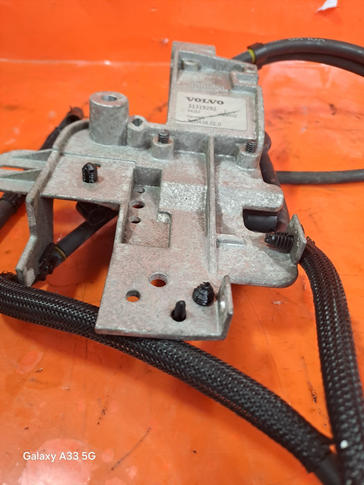 ✅VOLVO XC60 SE AWD 2.4 DIESEL 2012 SOLENOID VALVE & BRACKET 31319292 Warranty - Image 3