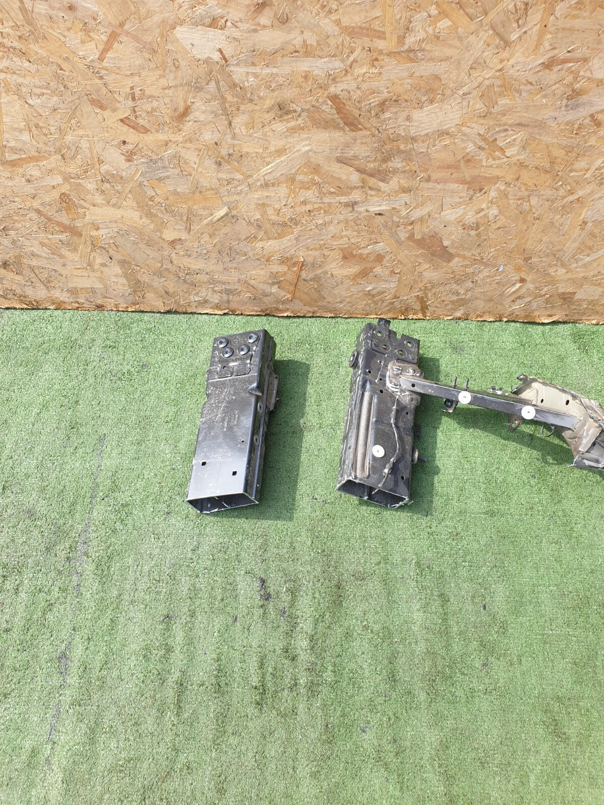2023 BMW I4 G26 E-DRIVE 40 M SPORT CHASSIS LEG PART CUT LEFT & RIGHT A190 - Image 1