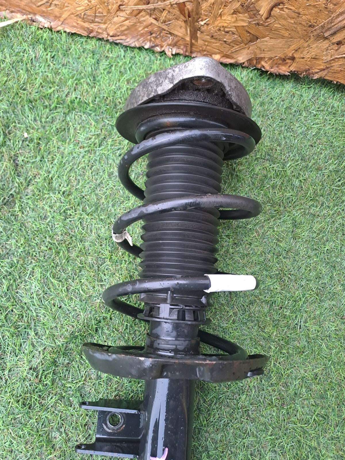 ✅Mercedes A-Class A 180 1.6 Petrol 2012 FRONT LEFT SUSPENSION SHOCK ABSORBER - Image 6