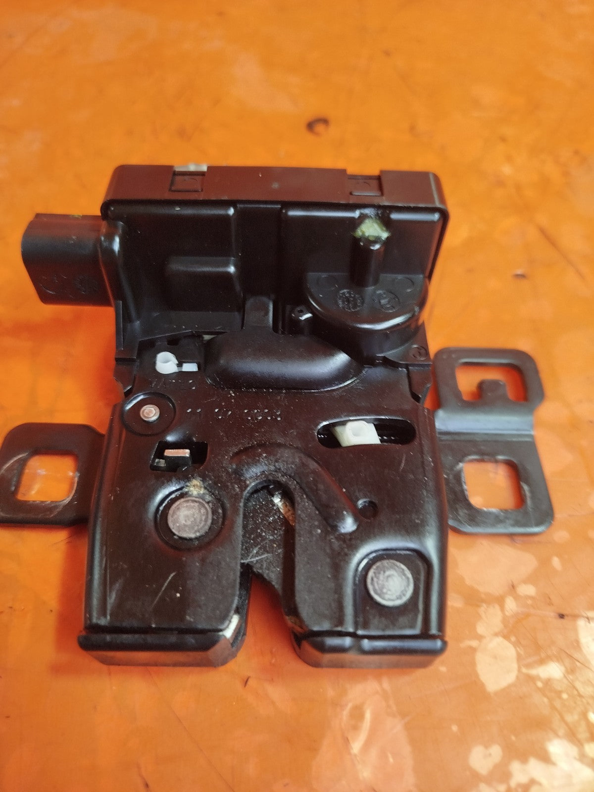 ✅LAND ROVER RANGE ROVER L320 2.7 DIESEL 2007 TAILGATE BOOT LID WINDOW LOCK A284 - Image 8