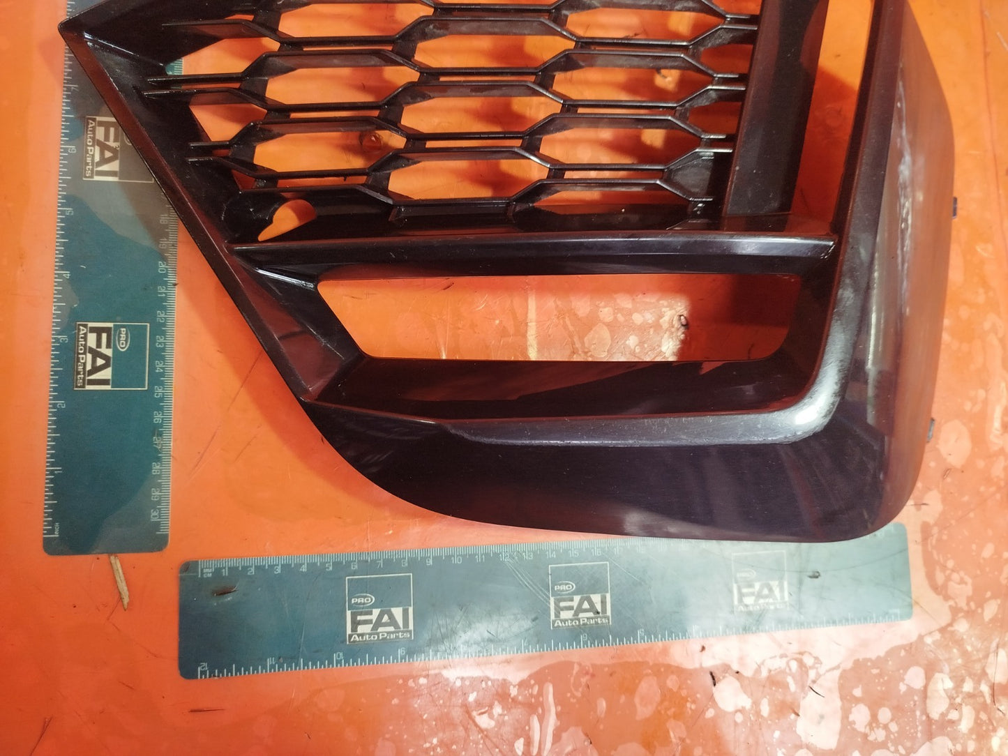 ✅BMW 220D M SPORT F44 2.0 DIESEL 2023 FRONT RIGHT GRILL FOG LIGHT TRIM 8075488 - Image 5