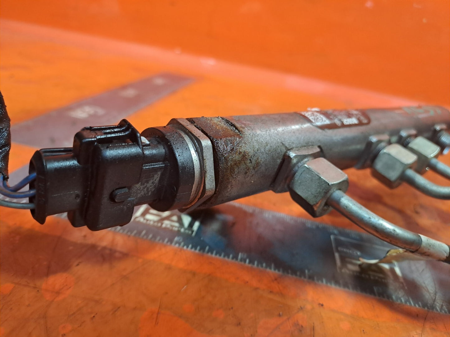 ✅2011 LAND ROVER DISCOVERY 4 L319 3.0D FUEL INJECTOR RAIL 9X2Q-9D280-FA A239 - Image 7
