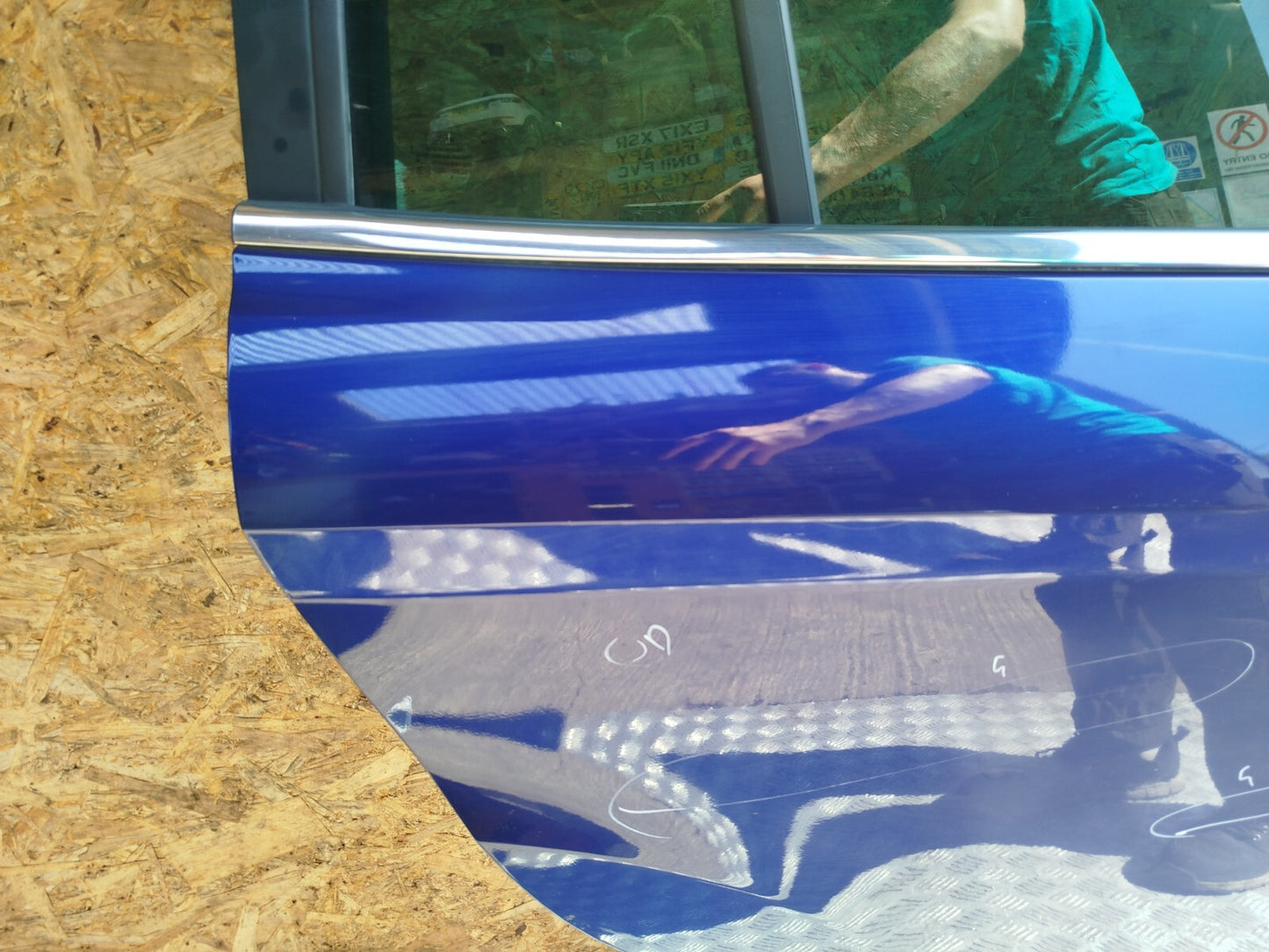 ✅FORD B-MAX TITANIUM 1.0 PETROL 2014 REAR RIGHT SLIDING DOOR BARE BLUE Scratches - Image 4
