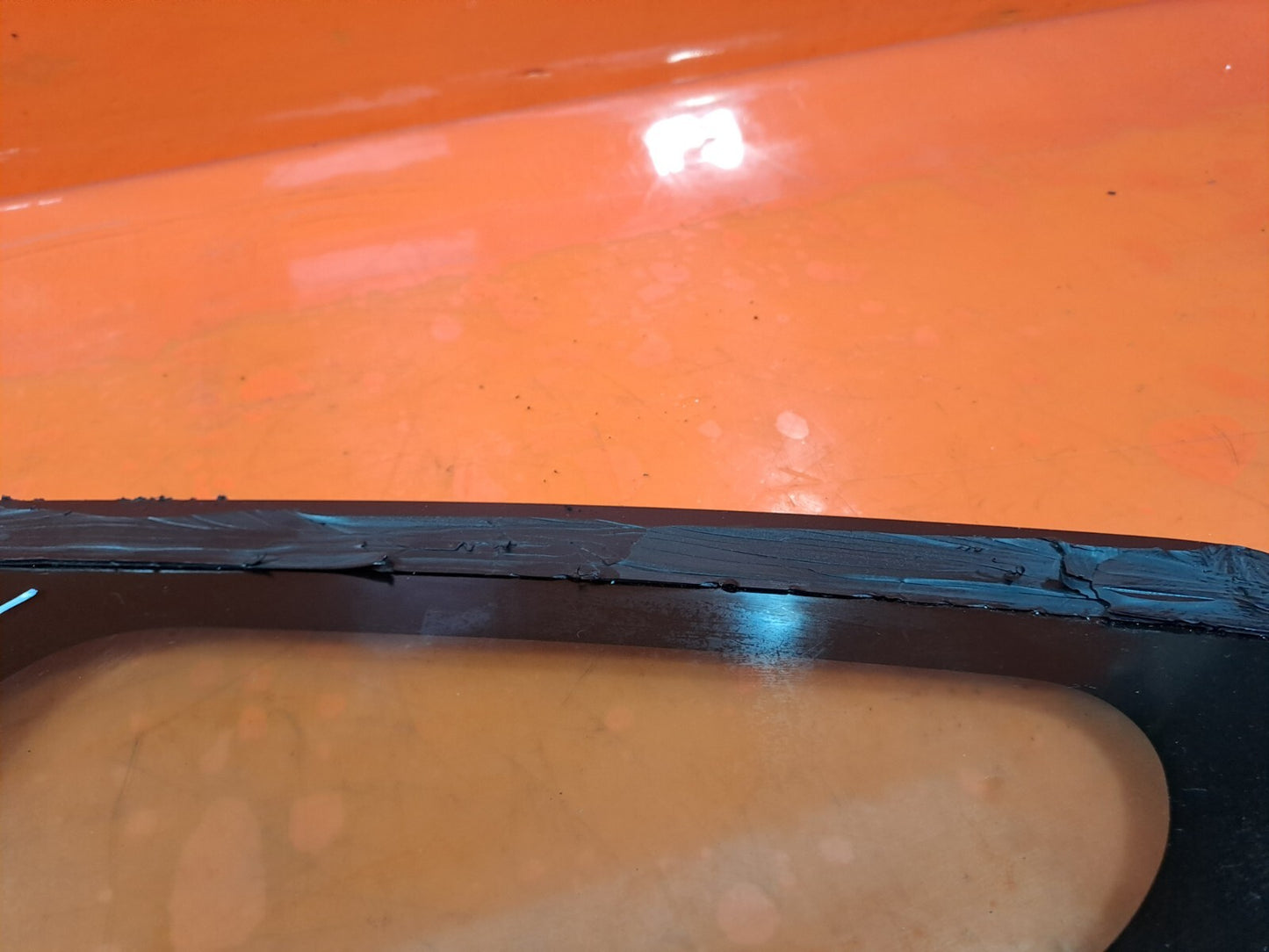 TESLA MODEL 3 LONG 2024 REAR LEFT QUARTER WINDOW GLASS 43R-011570 1910989-00-C - Image 5