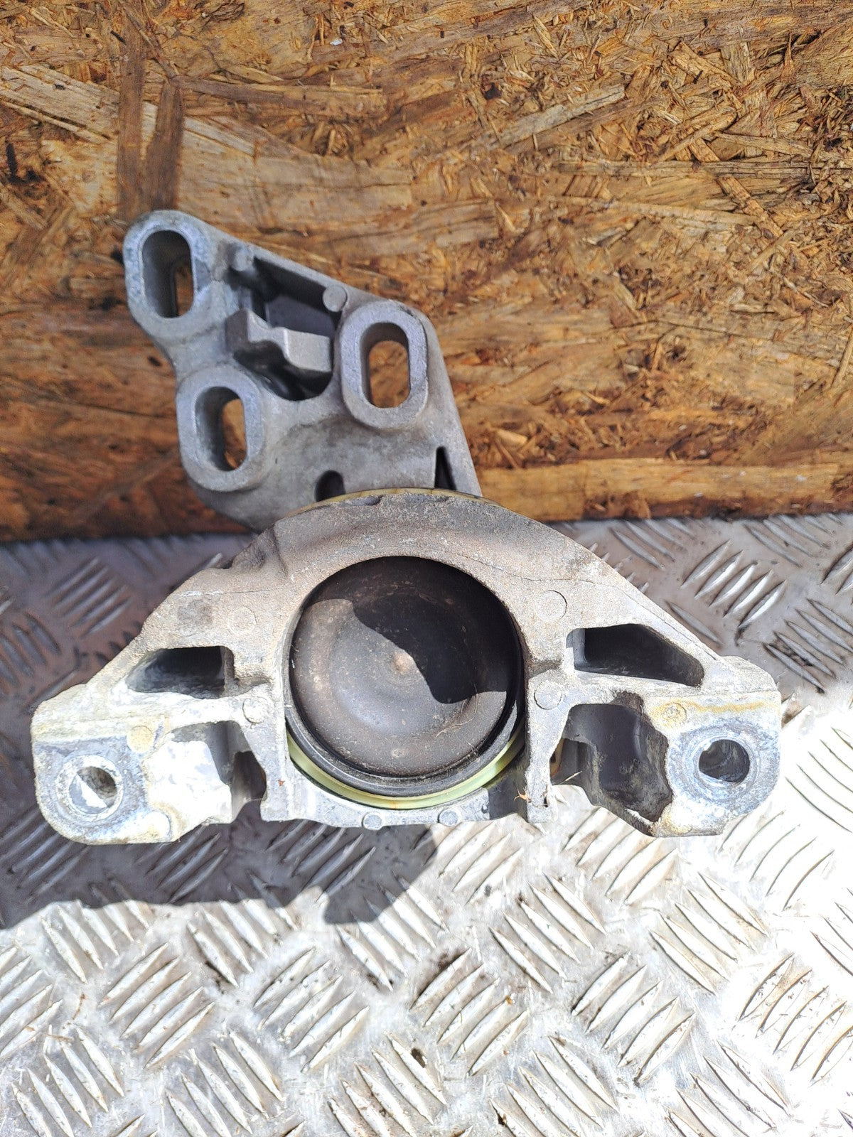 ✅MERCEDES B180 W246 1.8 DIESEL 2012 LEFT ENGINE MOUNT A2462400217 Warranty A299 - Image 6