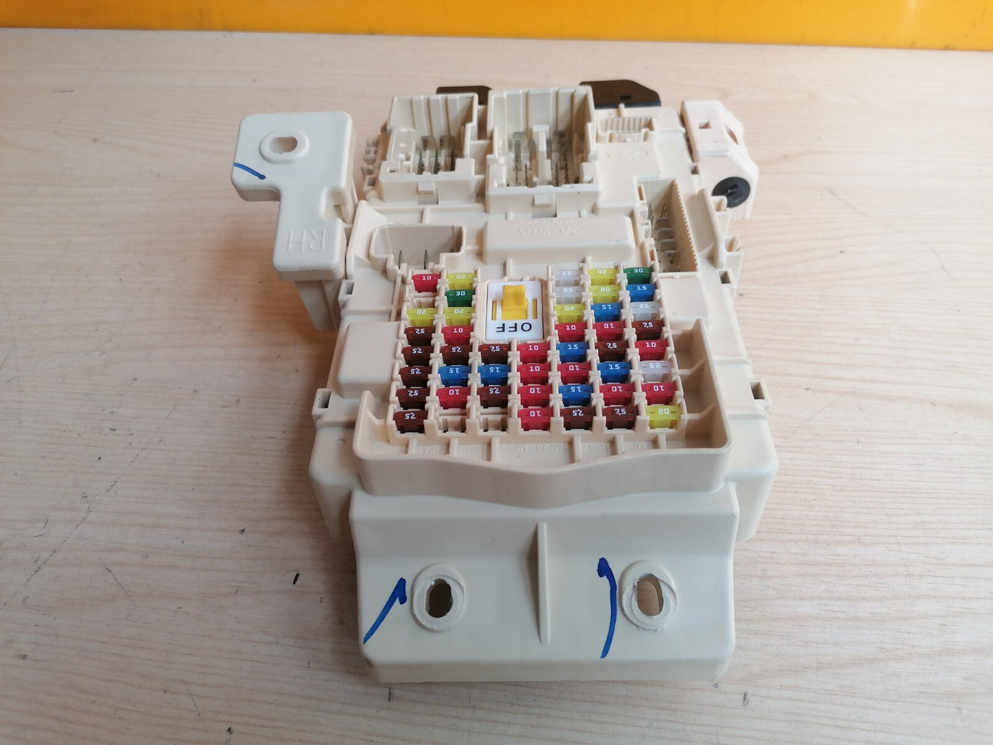 KIA SOUL MK2 1.6 PETROL 2016 FUSE BOX 91950B2562 X00 - Image 8