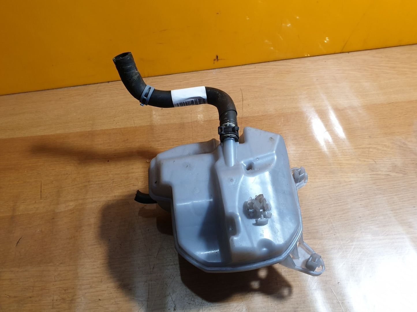 ✅AUDI A1 SPORTBACK 1.0 PETROL 2019 COOLANT BOTTLE EXPANSION TANK 2Q0121407B A130 - Image 4