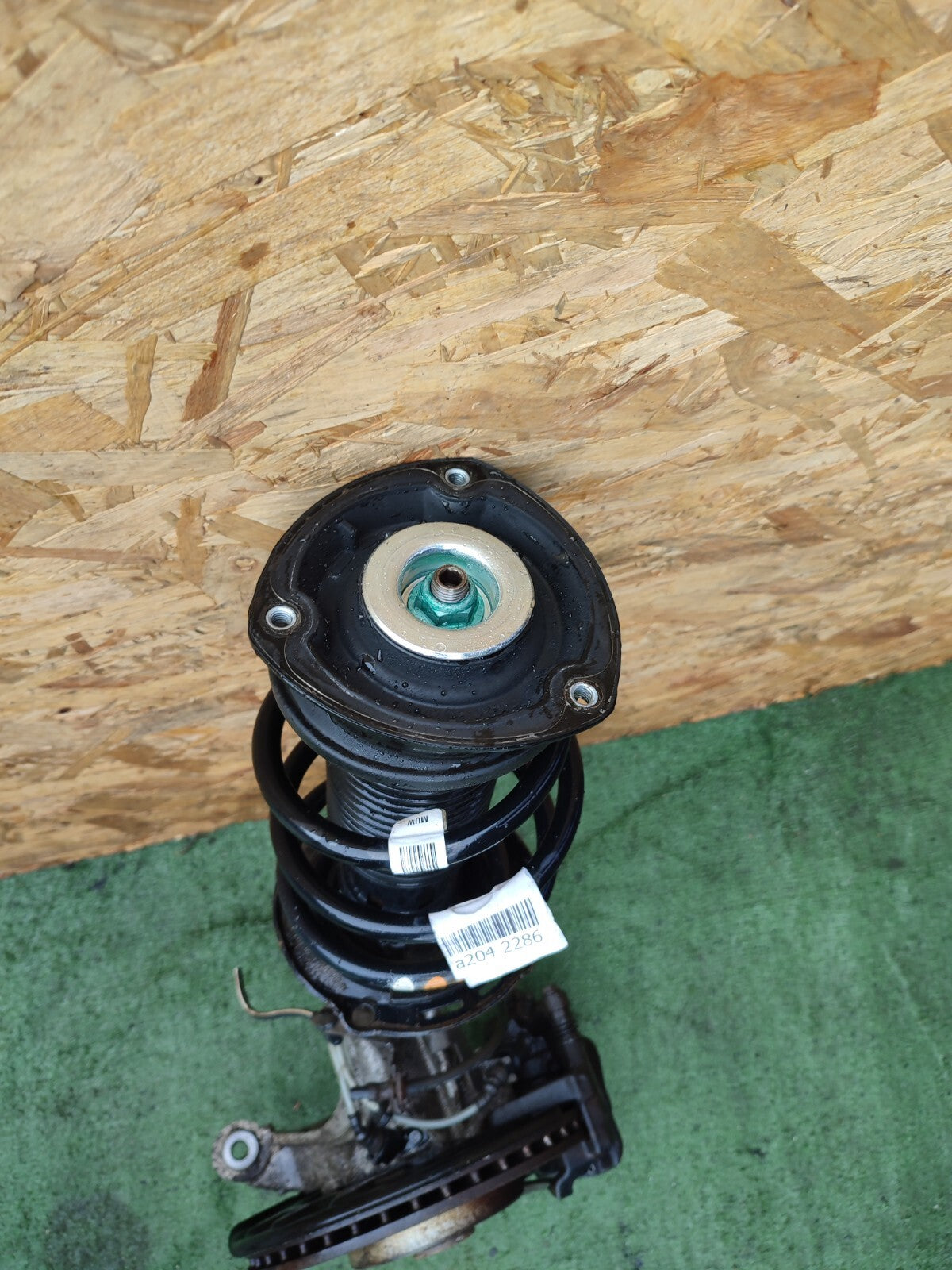 ✅Audi A3 E-Tron 2015 1.4 Petrol FRONT RIGHT SUSPENSION LEG HUB 5Q0413031GD A204 - Image 9