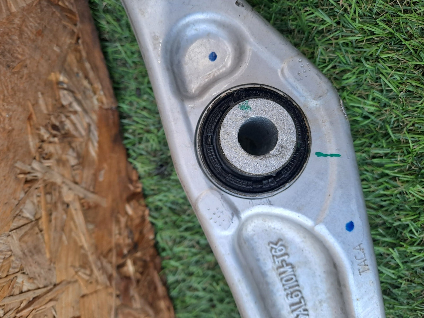 2024 TESLA MODEL 3 LONG FRONT RIGHT LOWER SUSPENSION ARM 1344341-00-B A207 - Image 3