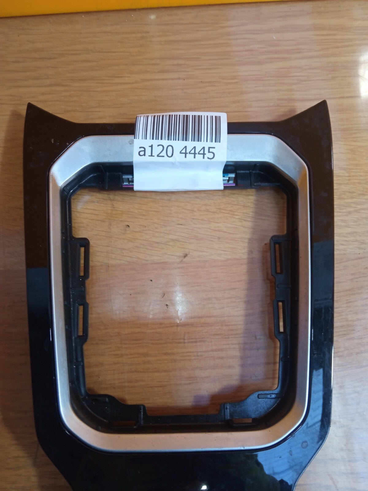 ✅VW T-ROC R-LINE 2018 CENTRE CONSOLE GEAR KNOB SURROUND COVER 2GA711456A A120 - Image 4
