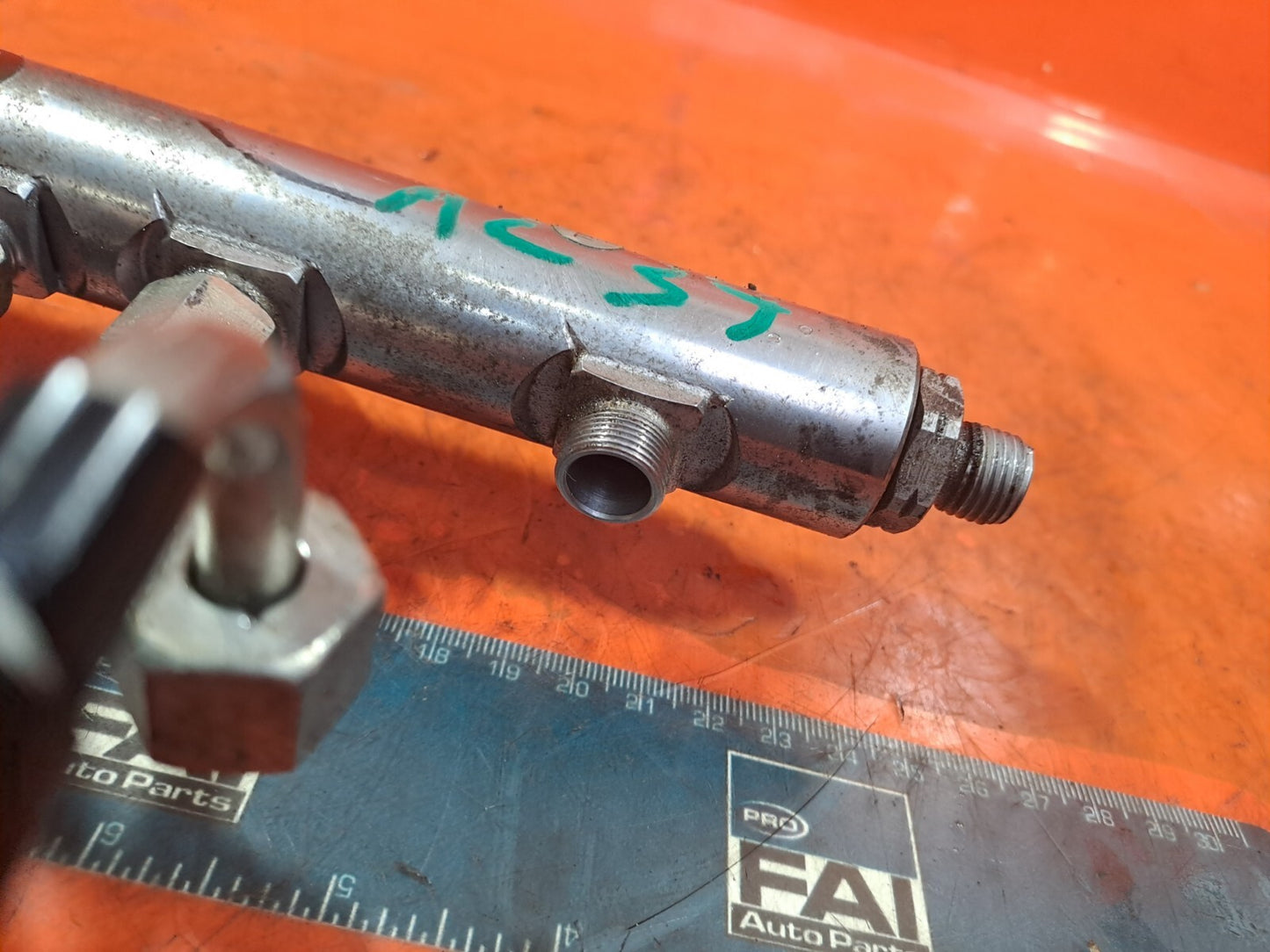✅2011 LAND ROVER DISCOVERY 4 L319 3.0D FUEL INJECTOR RAIL 9X2Q-9D280-FA A239 - Image 9