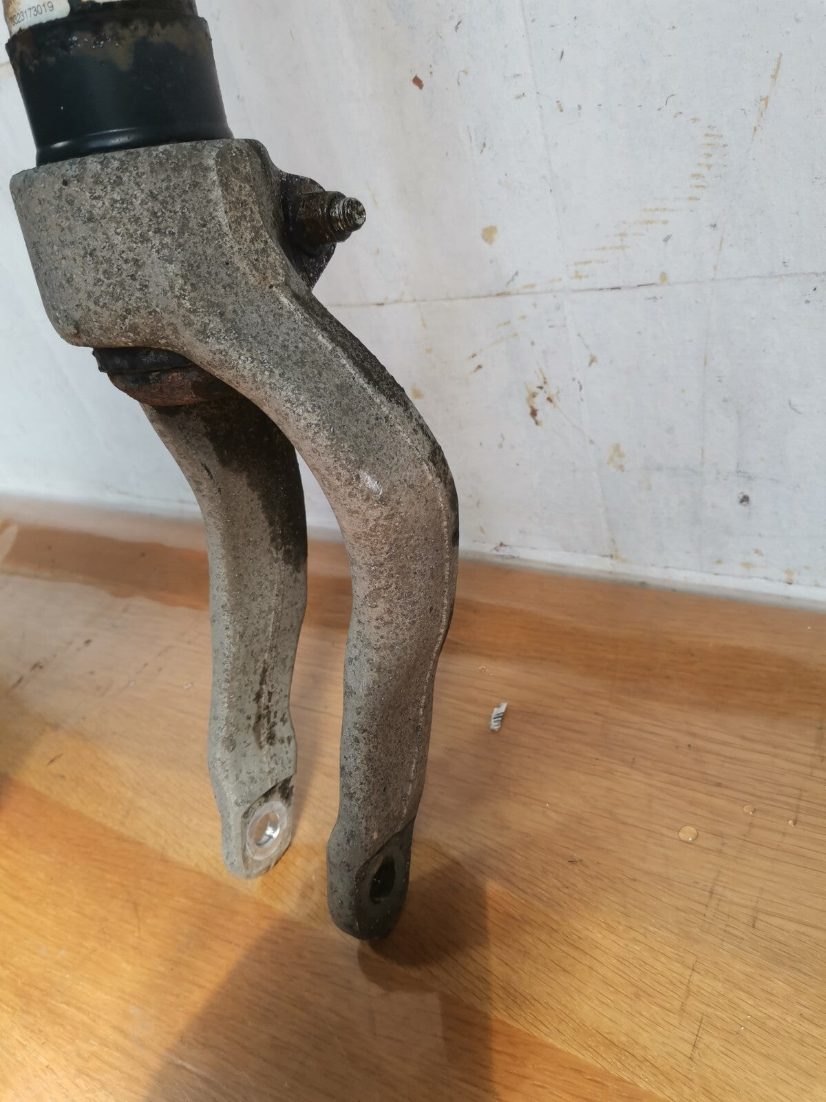 JAGUAR F-PACE X761 3.0 PETROL 2017 FRONT RIGHT SHOCK ABSORBER HK8318B037 A196 - Image 7