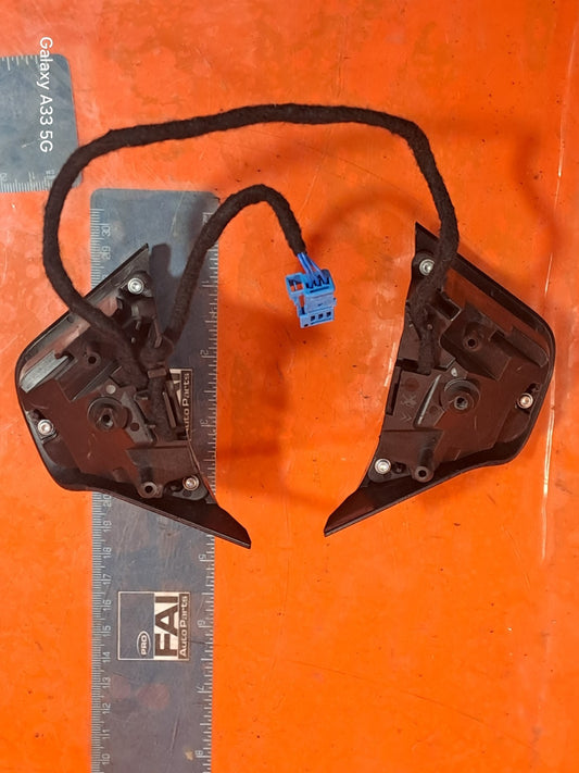 ✅PEUGEOT 308 1.5 DIESEL 2019 STEERING WHEEL CONTROL SWITCHES 98084115XU Warranty - Image 2